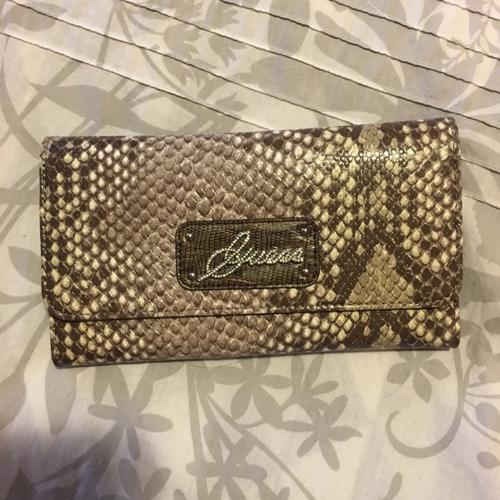 Guess Wallet